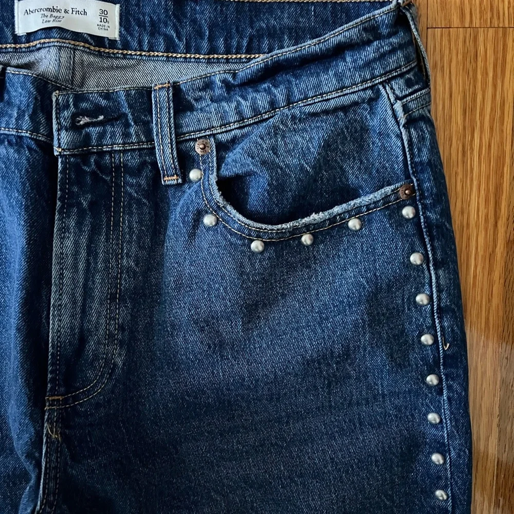 Abercrombie Low Rise Baggy Jean - Picture 4 of 5